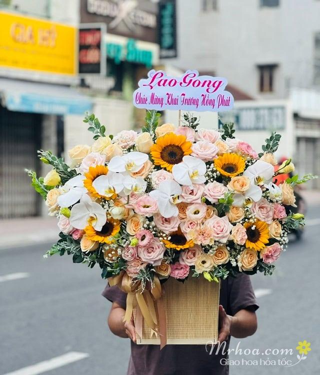 Cây hoa hồng trắng tinh khiết trong giấc mơ