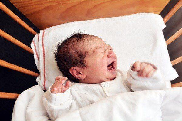 Giải Mã Giấc Mơ Thấy Em Bé Nằm Võng Và Con Số May Mắn