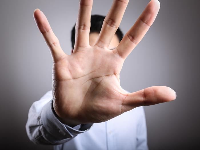 Nằm Mơ Gãy Răng Cửa Đánh Con Gì? Giải Mã Chi Tiết