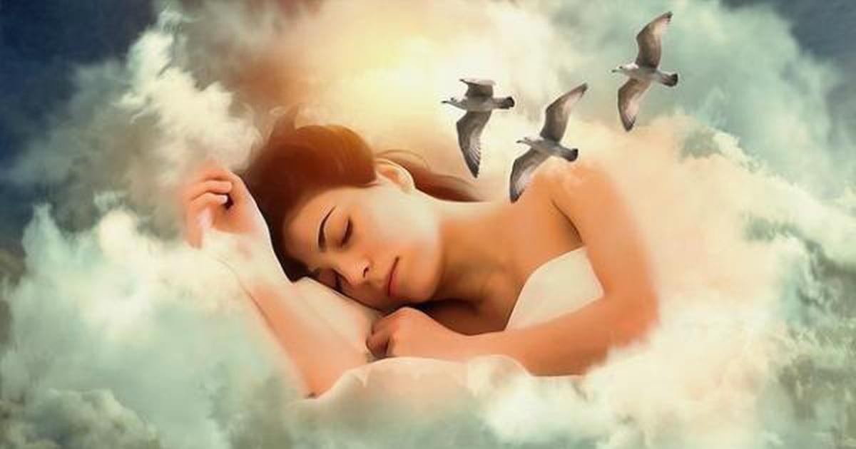 Giải mã giấc mơ thấy người khác ko mặc quần áo