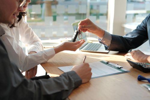 Giải mã giấc mơ thấy mua xe hơi đỏ