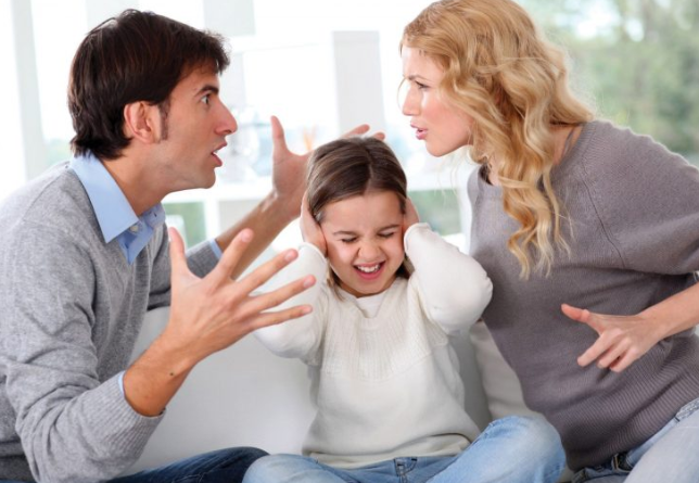 Mơ thấy mẹ ngoại tình với người lạ