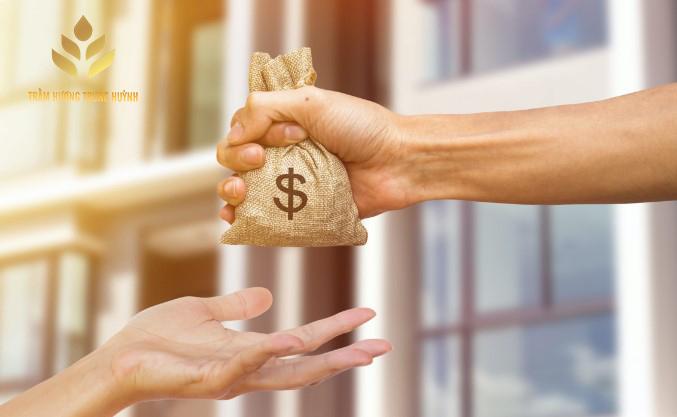 Nằm mơ thấy bị đâm chảy máu đánh con gì?