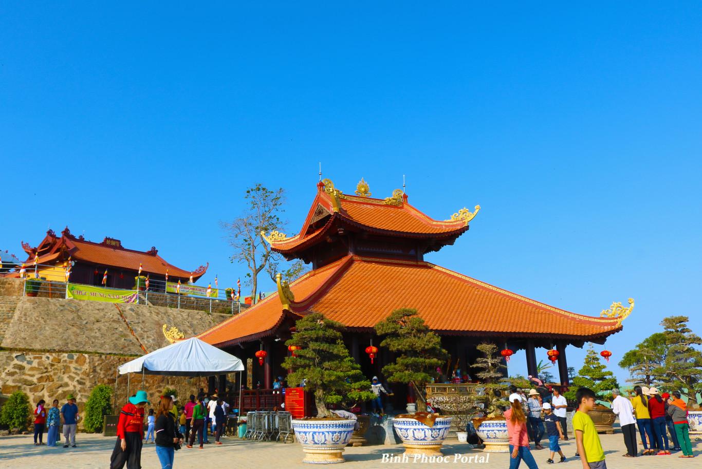 Giải Mã Giấc Mơ Thấy Đứng Trên Cao