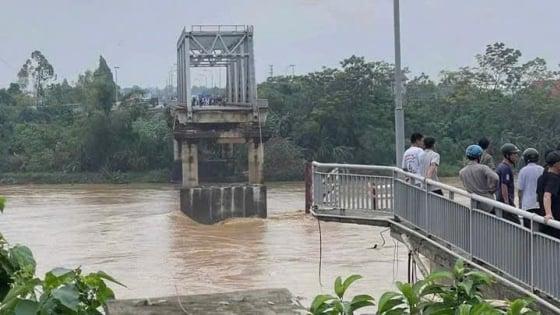 Giải Mã Giấc Mơ Thấy Xe Lao Xuống Vực