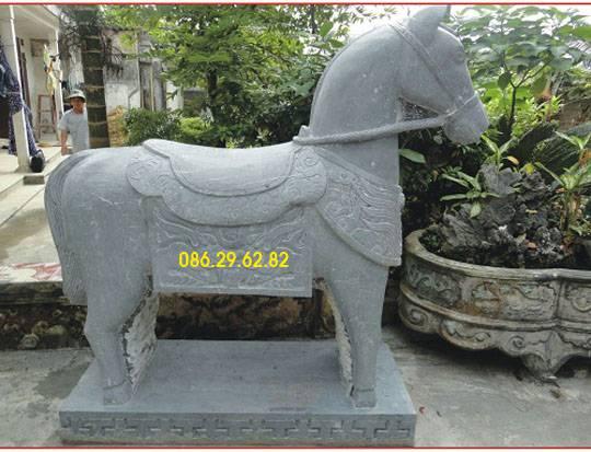 Giải Mã Giấc Mơ Thấy Con Ngựa Đen